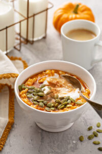 pumpkin-oatmeal-with-yogurt-pumpkin-seeds